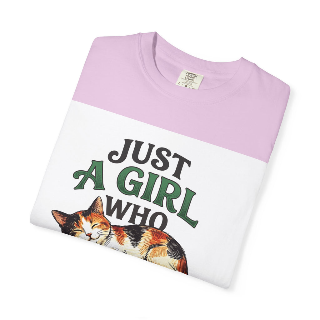 Just a Girl Who Loves Cats T-Shirt